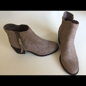 Aerosole Booties/Ankle Boots